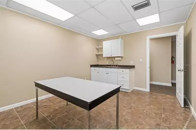 1046 W Busch Boulevard #100, Tampa, FL 33612 - Photo 17