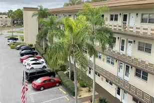 5725 80th St N, Saint Petersburg, FL 33709 - Photo 1