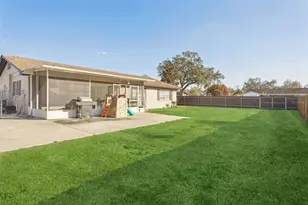 1614 Berkshire Dr, Brandon, FL 33511 - Photo 23