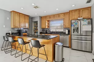 1614 Berkshire Dr, Brandon, FL 33511 - Photo 9