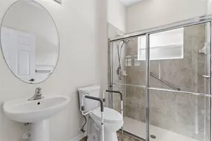 11144 Oyster Bay Cir, New Port Richey, FL 34654 - Photo 19