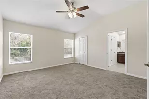 11144 Oyster Bay Cir, New Port Richey, FL 34654 - Photo 23