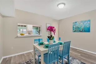 327 Kensington Lake Cir, Brandon, FL 33511 - Photo 7