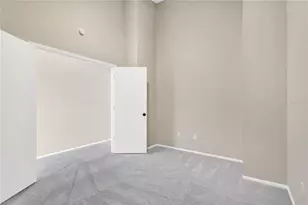 327 Kensington Lake Cir, Brandon, FL 33511 - Photo 17