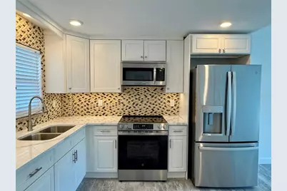 4650 Cove Circle #108, Saint Petersburg, FL 33708 - Photo 3