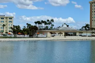 4650 Cove Cir, Saint Petersburg, FL 33708 - Photo 27