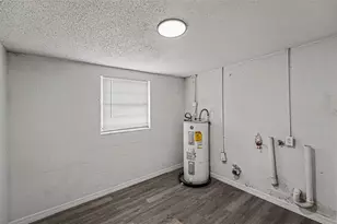 6924 E 21st Ave, Tampa, FL 33619 - Photo 23