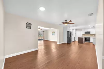 2004 Capri Road, Valrico, FL 33594 - Photo 13