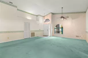 5245 Venice Way NE, Saint Petersburg, FL 33703 - Photo 5