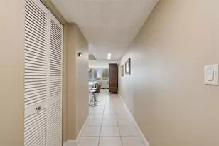 700 Beach Dr NE, Saint Petersburg, FL 33701 - Photo 23