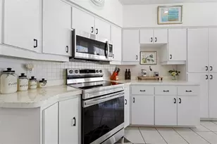 9229 Water Hazard Dr, Hudson, FL 34667 - Photo 7