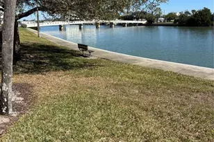 7405 Bay Island Dr S, South Pasadena, FL 33707 - Photo 27