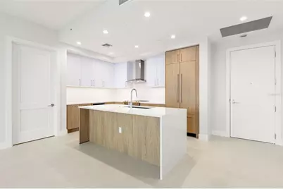 275 1st Avenue S #2108, Saint Petersburg, FL 33701 - Photo 3