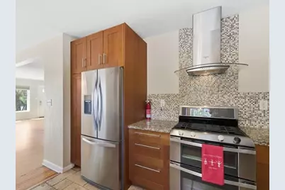 2670 Bayside Drive S, Saint Petersburg, FL 33705 - Photo 19