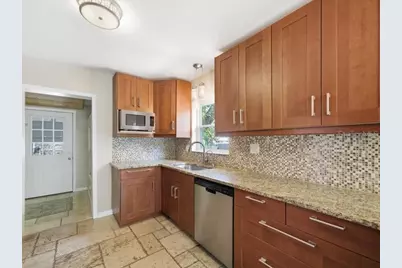 2670 Bayside Drive S, Saint Petersburg, FL 33705 - Photo 23