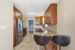 2670 Bayside Dr S, Saint Petersburg, FL 33705 - Photo 15