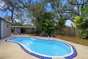 2670 Bayside Dr S, Saint Petersburg, FL 33705 - Photo 41