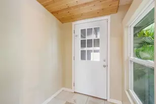 2670 Bayside Dr S, Saint Petersburg, FL 33705 - Photo 25