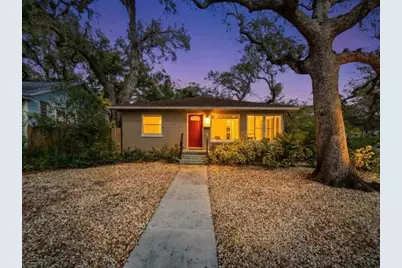 2670 Bayside Drive S, Saint Petersburg, FL 33705 - Photo 1