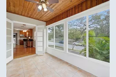 2670 Bayside Drive S, Saint Petersburg, FL 33705 - Photo 11