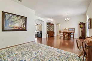 2706 Valencia Grove Dr, Valrico, FL 33596 - Photo 5