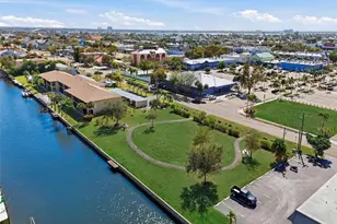 1009 SE 46th Ln, Cape Coral, FL 33904 - Photo 33