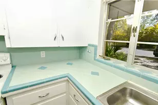5435 5th Ave S, Saint Petersburg, FL 33707 - Photo 25
