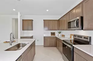 9738 Autumn Rdg Ave, Riverview, FL 33578 - Photo 5