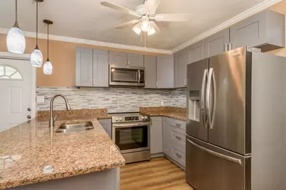 1021 15th Avenue NW, Largo, FL 33770 - Photo 9