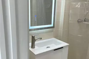 16102 1st St E, Redington Beach, FL 33708 - Photo 29