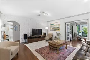 18709 Lake Commiston Dr, Lutz, FL 33549 - Photo 7