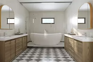 6010 S Elkins Ave, Tampa, FL 33611 - Photo 5