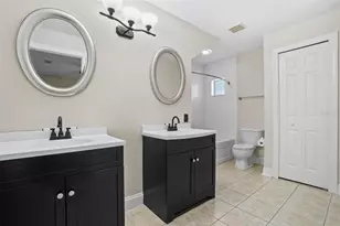 3330 Las Campos Pl, Tampa, FL 33611 - Photo 9