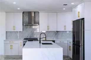 6910 Dalkeith Ave N, Saint Petersburg, FL 33709 - Photo 13