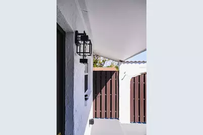 6910 Dalkeith Avenue N, Saint Petersburg, FL 33709 - Photo 35