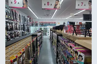 [Address not provided], Tampa, FL 33605 - Photo 5