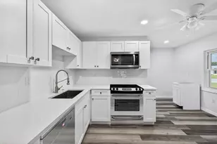 5801 Magnolia St N, Saint Petersburg, FL 33703 - Photo 5