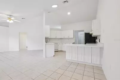 6917 Oakcrest Way, Zephyrhills, FL 33542 - Photo 13