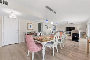 4842 Coquina Key Dr SE, Saint Petersburg, FL 33705 - Photo 5