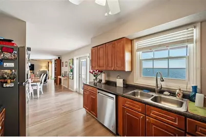 4842 Coquina Key Drive SE #B, Saint Petersburg, FL 33705 - Photo 9