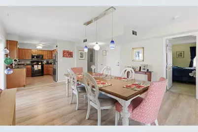 4842 Coquina Key Drive SE #B, Saint Petersburg, FL 33705 - Photo 7