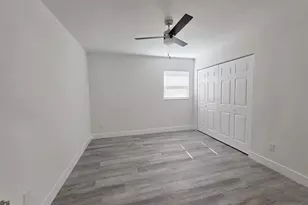 10415 N 27th St, Tampa, FL 33612 - Photo 15