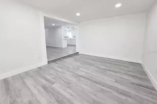 10415 N 27th St, Tampa, FL 33612 - Photo 23