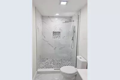 10415 N 27th Street, Tampa, FL 33612 - Photo 17