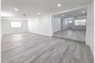 10415 N 27th Street, Tampa, FL 33612 - Photo 7