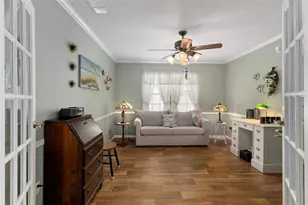 37533 Gill Ave, Zephyrhills, FL 33541 - Photo 15