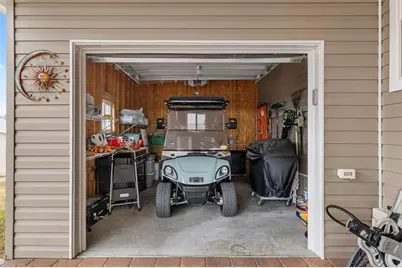 37533 Gill Avenue, Zephyrhills, FL 33541 - Photo 31