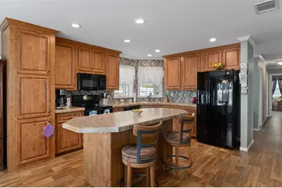 37533 Gill Avenue, Zephyrhills, FL 33541 - Photo 11