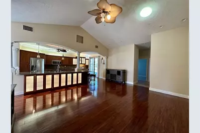 8133 Misty Oaks Boulevard, Sarasota, FL 34243 - Photo 5