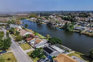 3520 Overland Dr, Holiday, FL 34691 - Photo 5